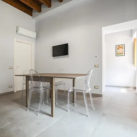 Le Signorine Panoramic